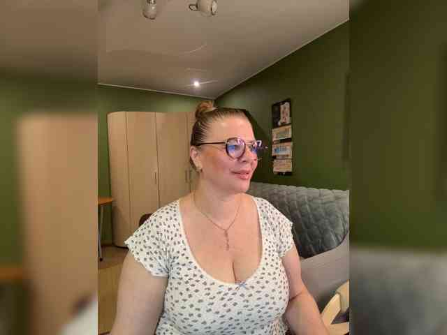 Veronika_Gold webcam
