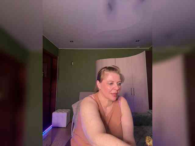 Veronika_Gold webcam