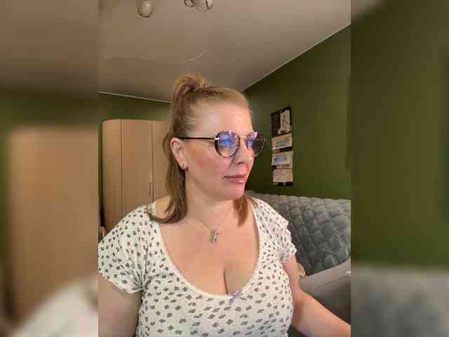 Veronika_Gold webcam