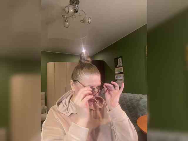 Veronika_Gold webcam