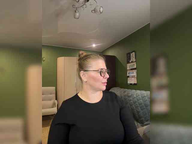Veronika_Gold webcam
