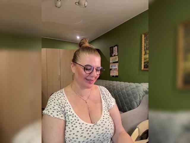 Veronika_Gold webcam