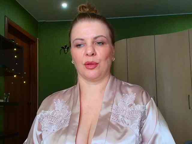Veronika_Gold webcam