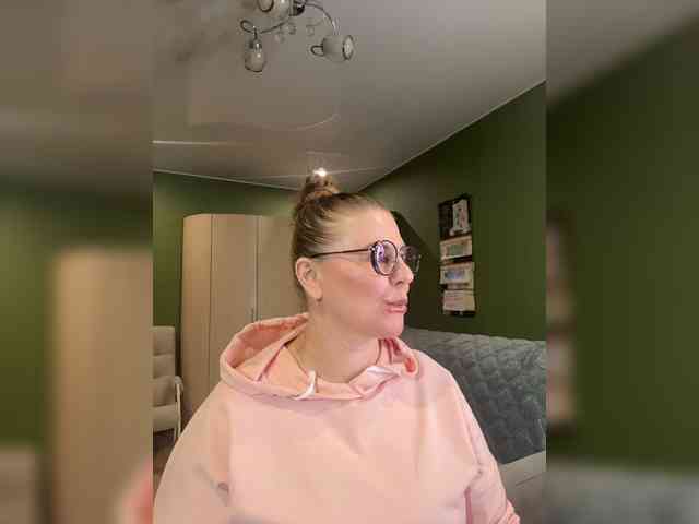 Veronika_Gold webcam