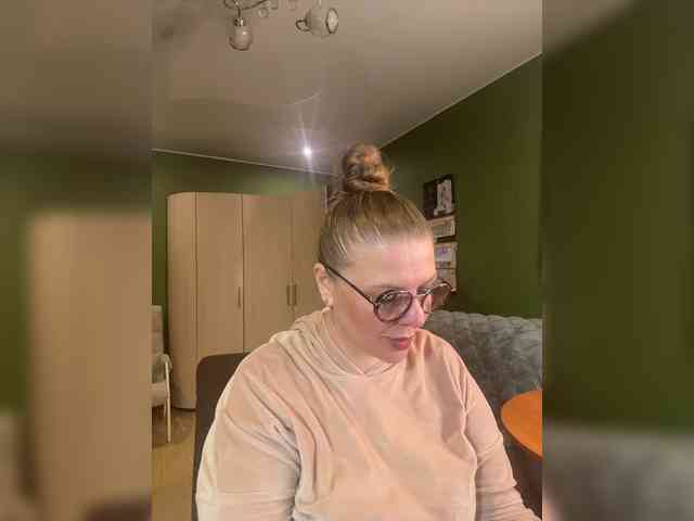 Veronika_Gold webcam