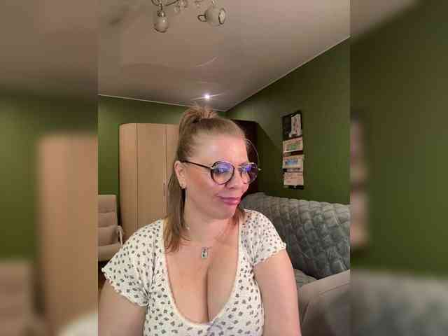 Veronika_Gold webcam