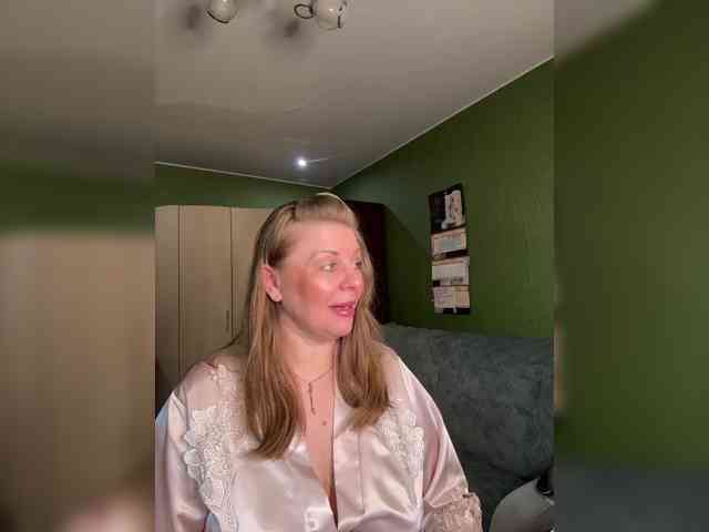 Veronika_Gold webcam