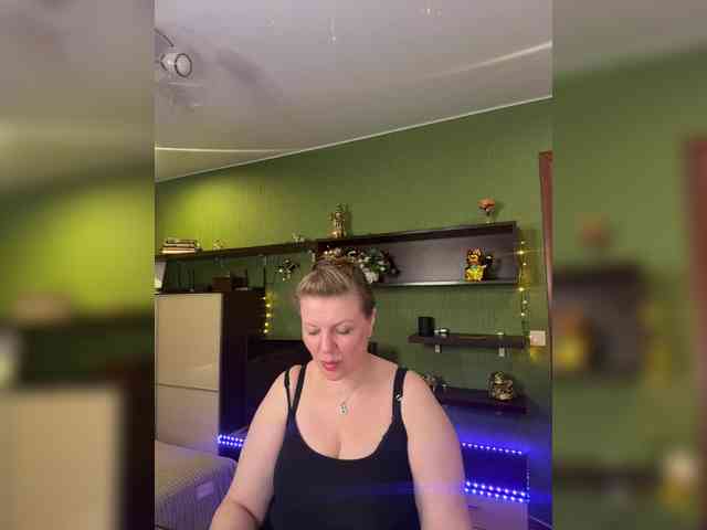 Veronika_Gold webcam