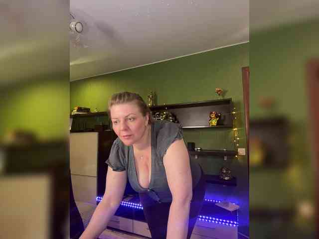 Veronika_Gold webcam