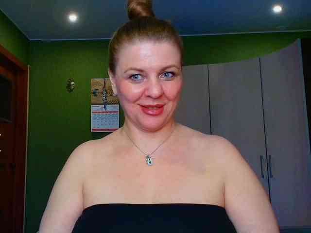 Veronika_Gold webcam