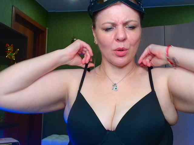 Veronika_Gold webcam