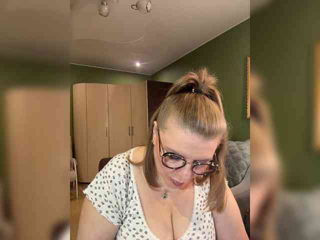 Veronika_Gold webcam