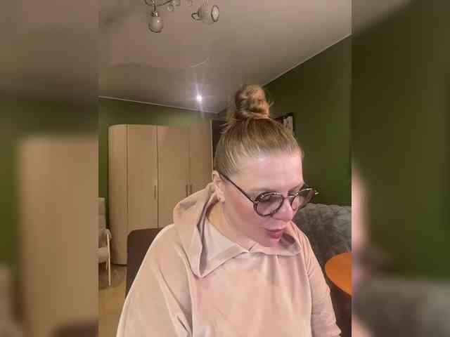Veronika_Gold webcam