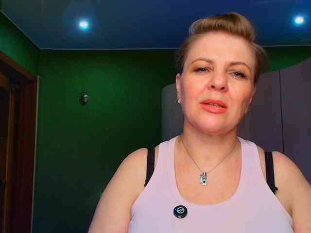 Veronika_Gold webcam
