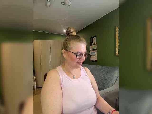 Veronika_Gold webcam