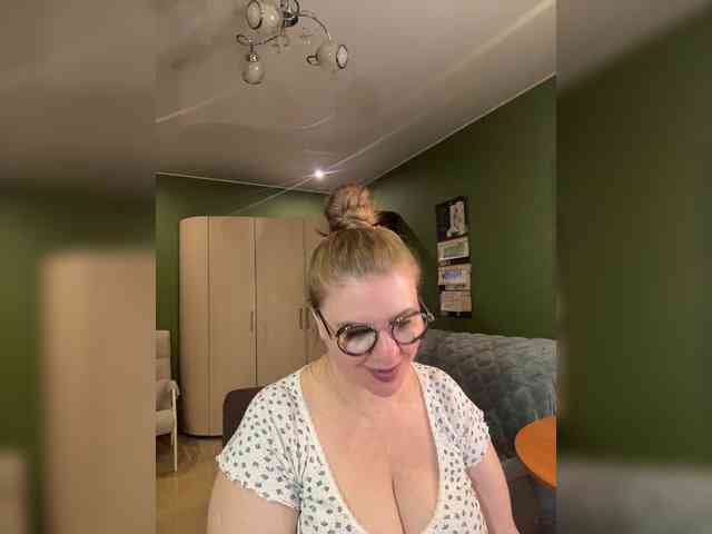 Veronika_Gold webcam