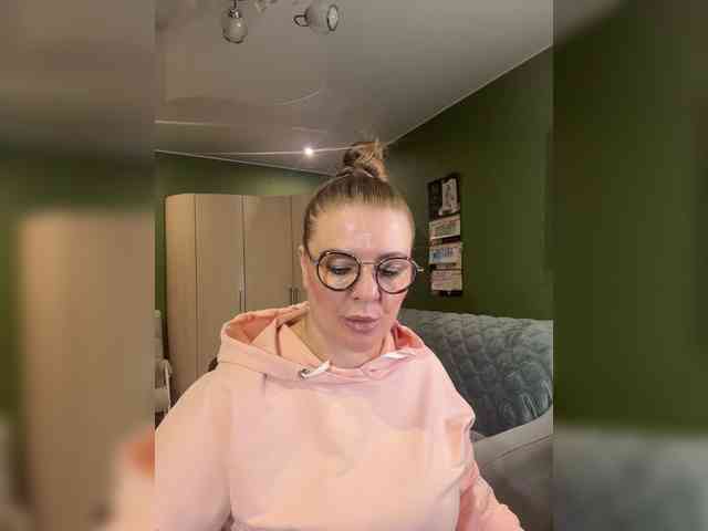 Veronika_Gold webcam