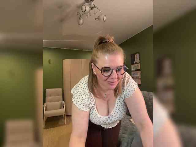 Veronika_Gold webcam