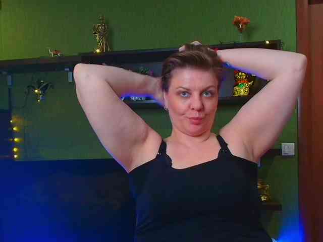 Veronika_Gold webcam