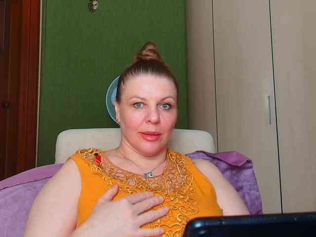 Veronika_Gold webcam