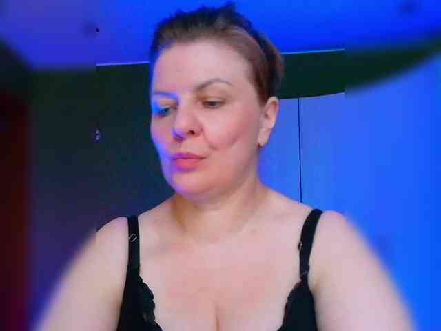 Veronika_Gold webcam