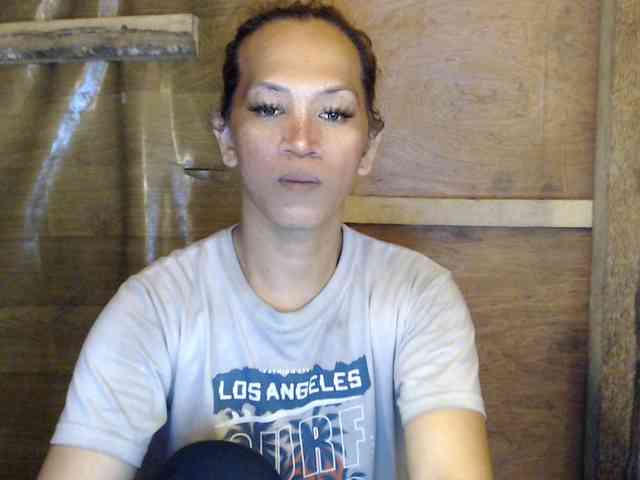 pop-mycherry Live Webcam on BongaCams