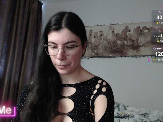 le modèle spicyPatchouli est en webcam porno dans un show sur le site bongacams, il possède les tags suivants: White/Caucasian,Brunette,Shaved