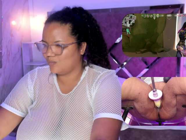 MhiaRey live cam on BongaCams