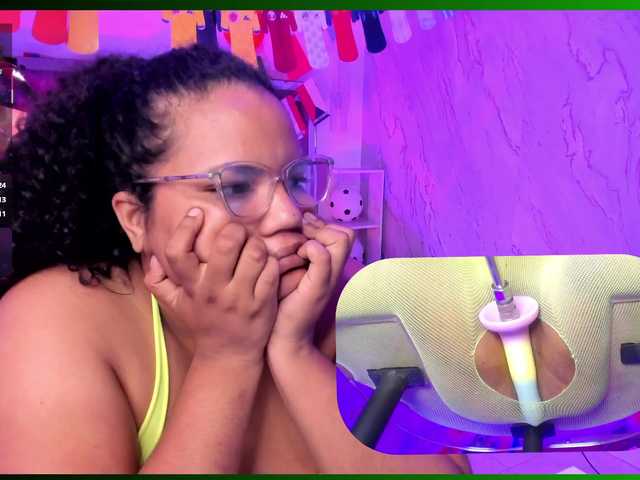 MhiaRey live cam on BongaCams