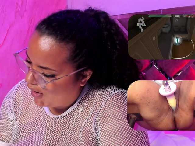 MhiaRey live cam on BongaCams