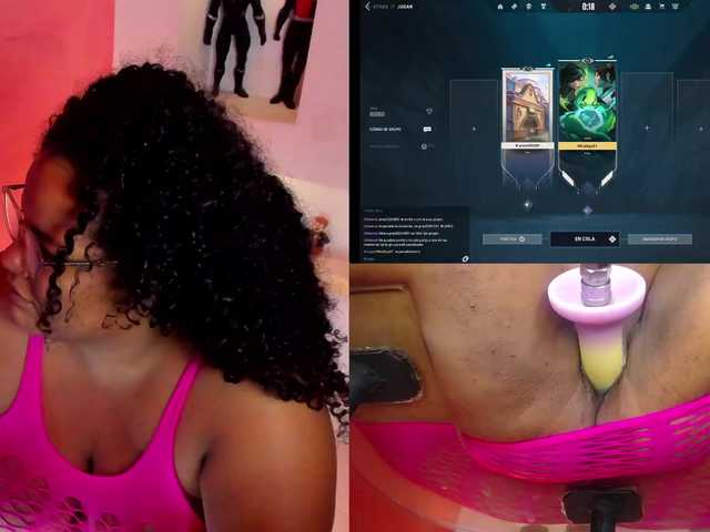 MhiaRey live cam on BongaCams