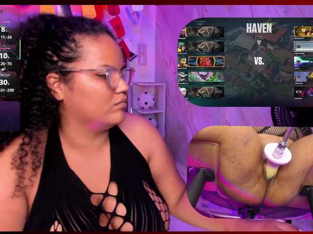 MhiaRey live cam on BongaCams