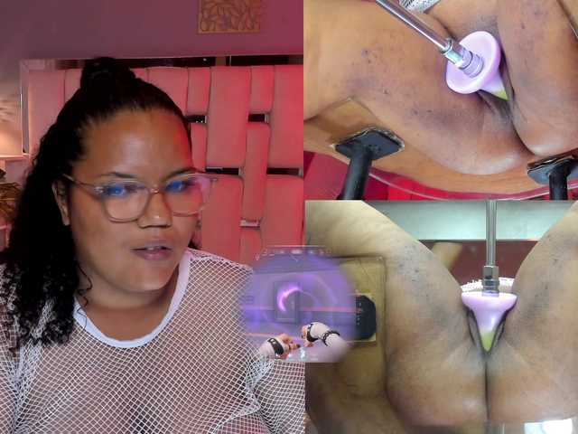 MhiaRey live cam on BongaCams