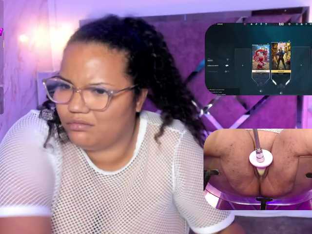 MhiaRey live cam on BongaCams