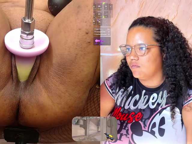 MhiaRey live cam on BongaCams