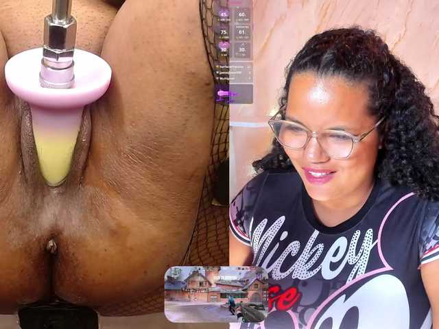 MhiaRey live cam on BongaCams