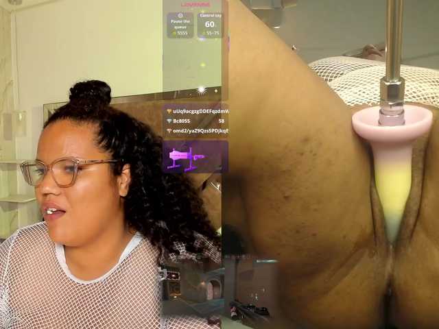MhiaRey live cam preview