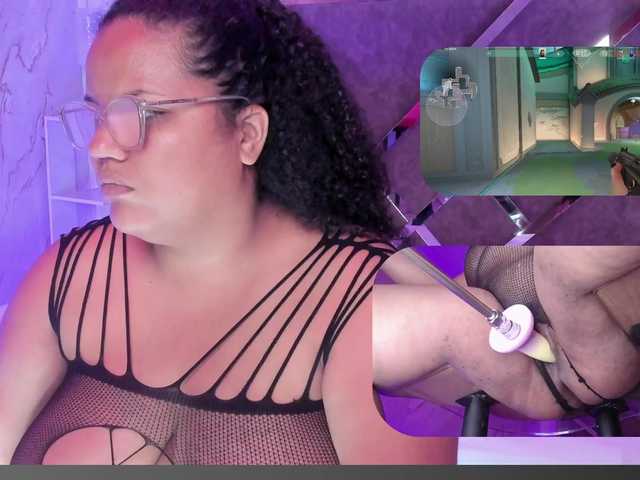 MhiaRey live cam on BongaCams