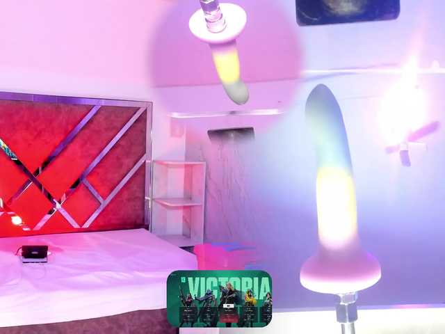MhiaRey live cam on BongaCams