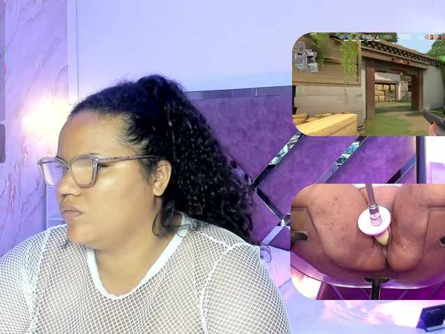 MhiaRey live cam on BongaCams