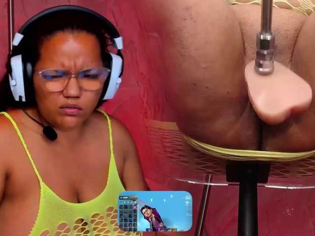 MhiaRey live cam on BongaCams