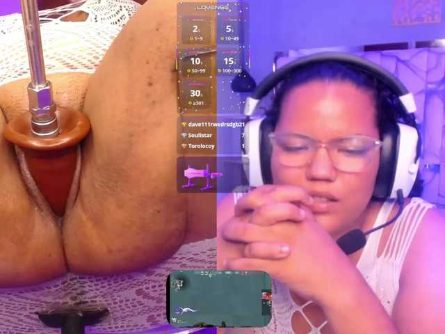 MhiaRey live cam on BongaCams