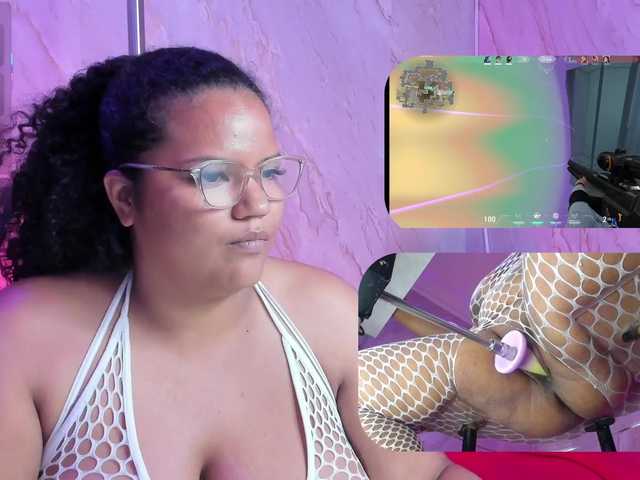 MhiaRey live cam on BongaCams