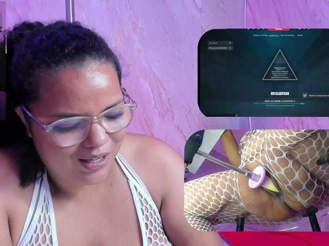 MhiaRey live cam on BongaCams