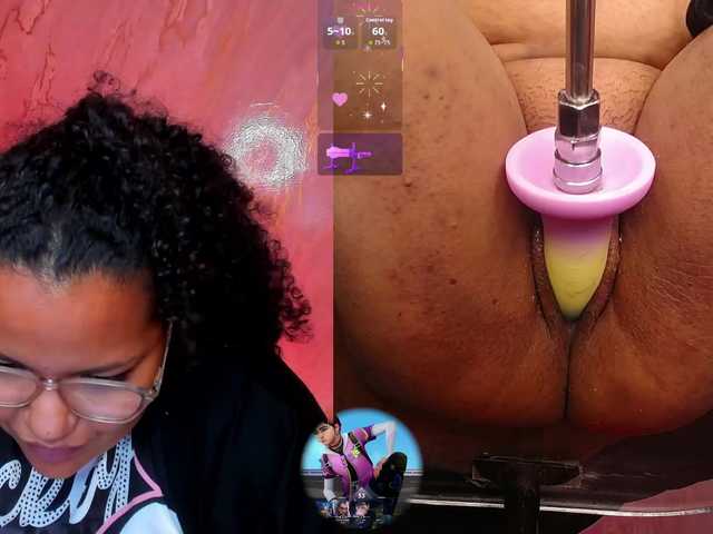 MhiaRey live cam on BongaCams