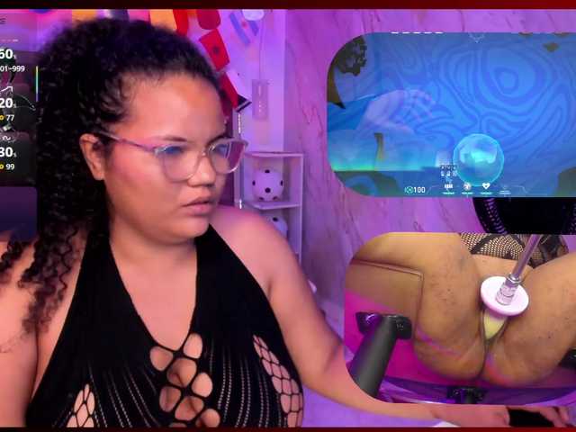 MhiaRey live cam on BongaCams