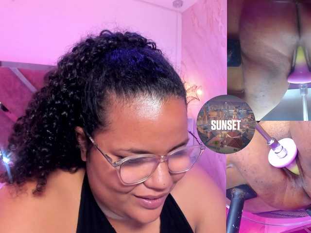 MhiaRey live cam on BongaCams
