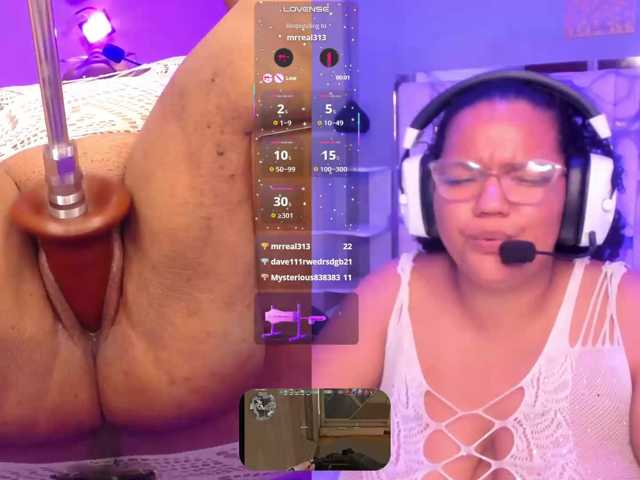 MhiaRey live cam on BongaCams