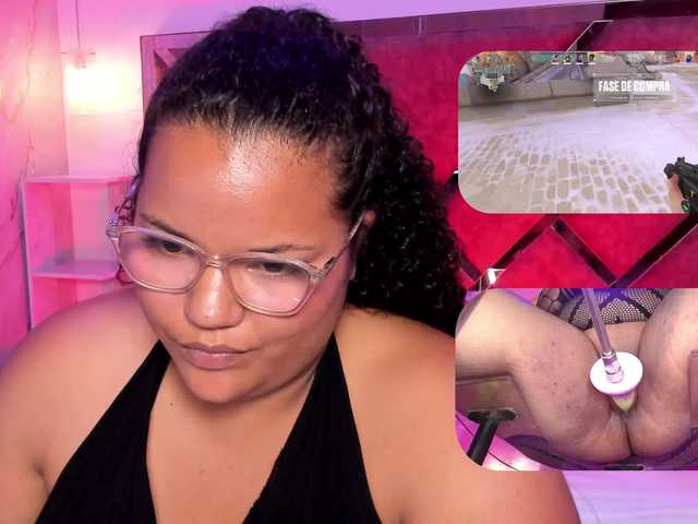 MhiaRey live cam on BongaCams