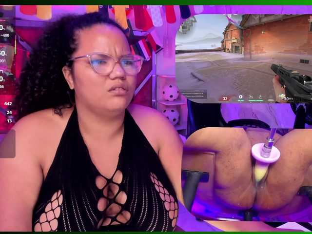 MhiaRey live cam on BongaCams